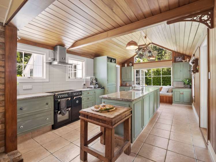 6 Paine Brown Way Russell_5