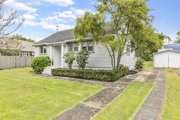 64 Mccullough Avenue Mount Roskill_15