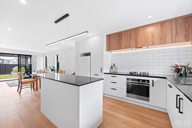 7 Mawai Hakona Drive Wallaceville_6