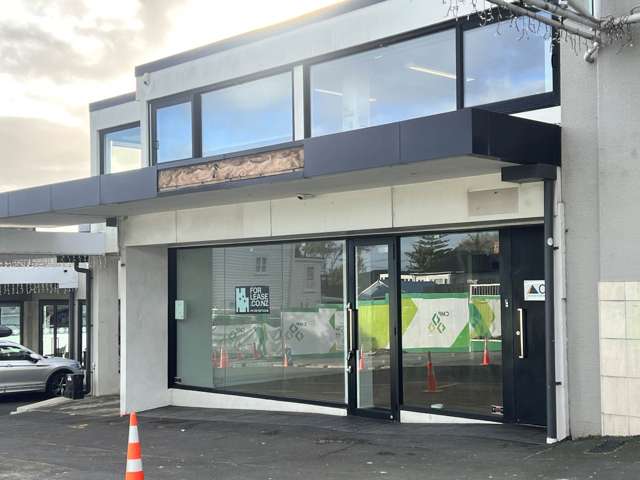 PREMIUM SHOWROOM OR OFFICE