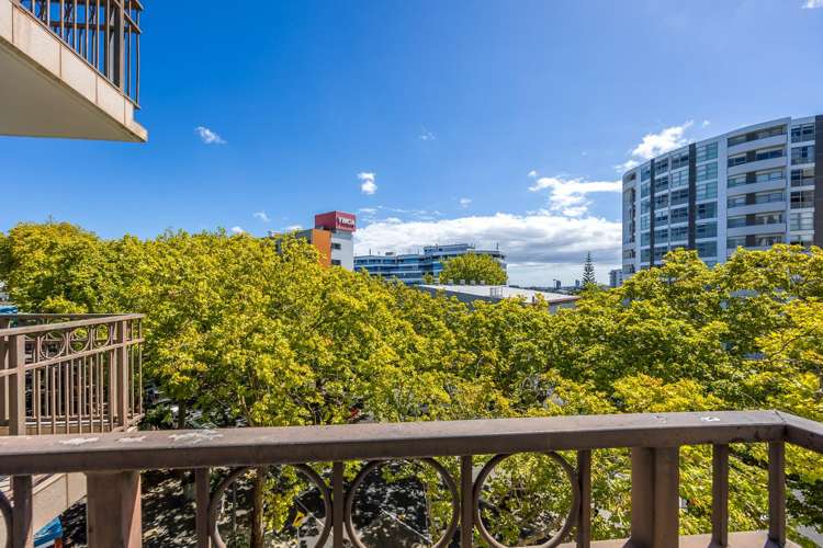 4C/100 Greys Avenue Auckland Central_10