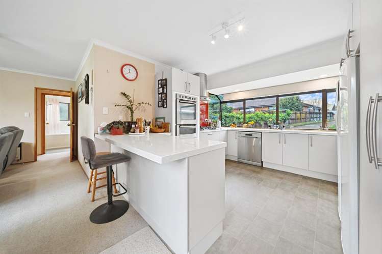 69 Walter Strevens Drive_4