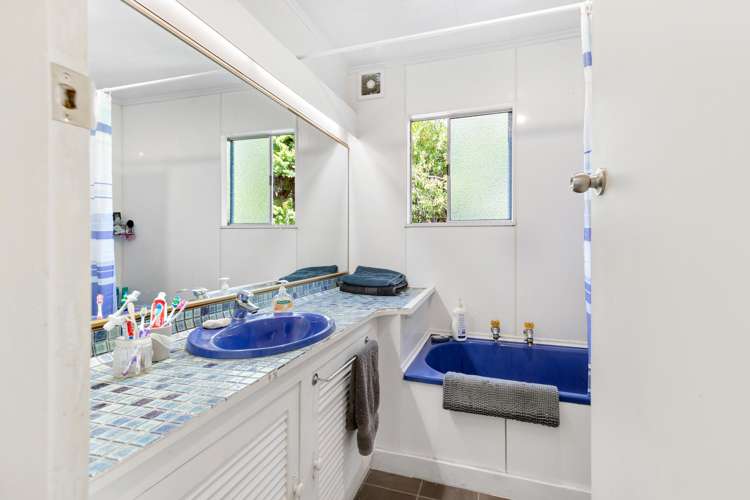 28 Avalon Crescent Fernhill/Sunshine Bay_23