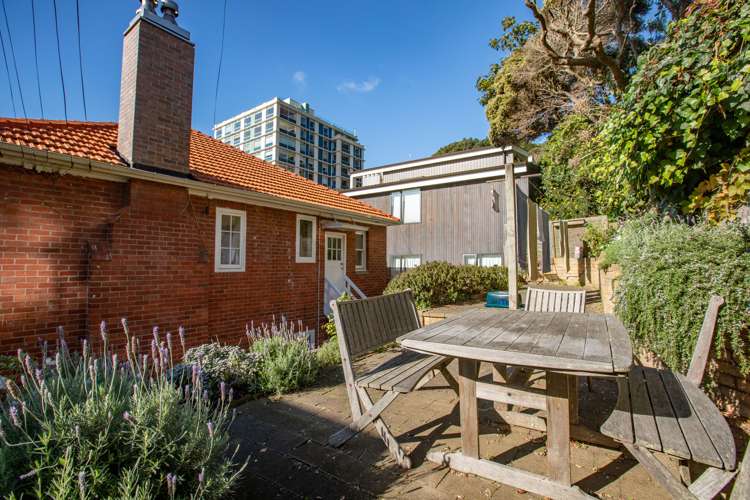 2/17 Oriental Terrace Oriental Bay_13