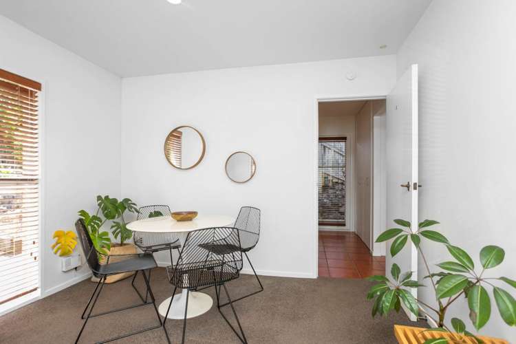 8/3 Fairview Road Mount Eden_4