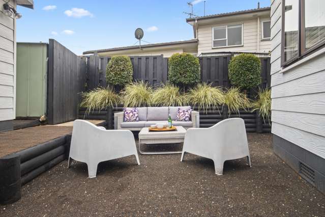 2/6 Gosford Drive Botany Downs_3