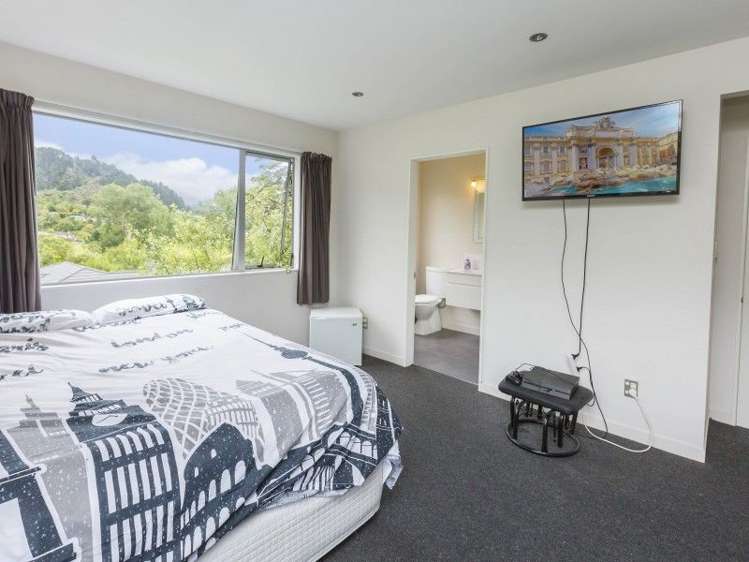 33 Forest Road Pinehaven_20