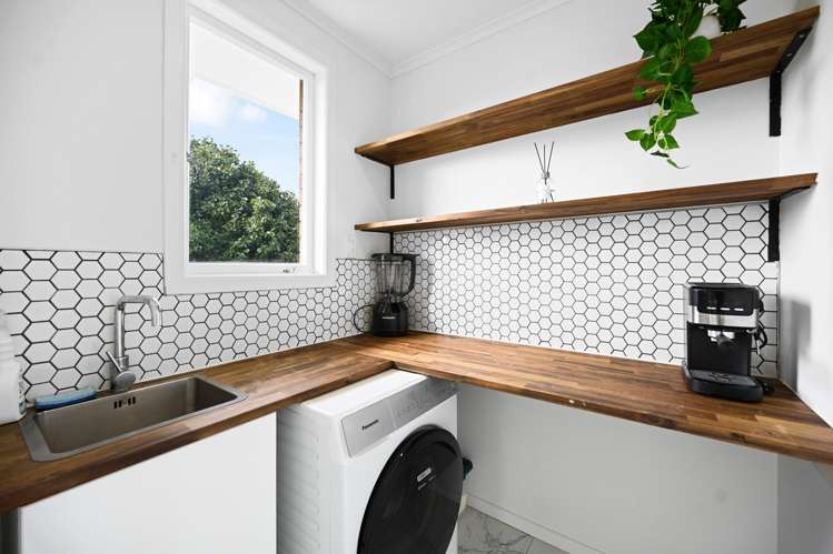 33 Garden Heights Avenue Glenview_15