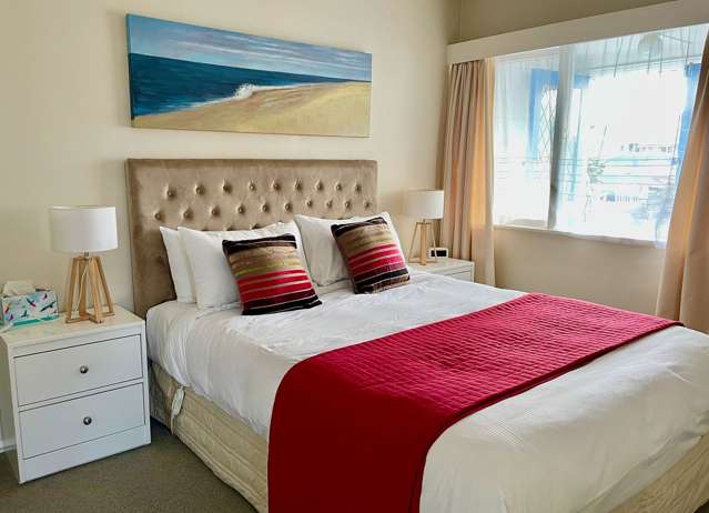 1/6 Shakespeare Walk The Wood_3