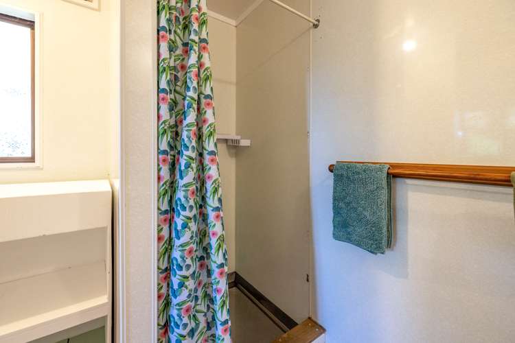 11a Beatty Parade Surfdale_17