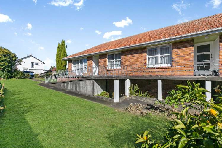 2/7 Corin Avenue Manurewa_0