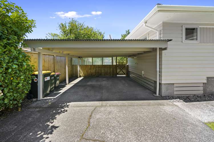 8 Sharpe Crescent Wainuiomata_16