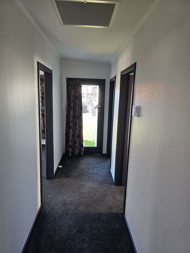 8 Snead Place Hamilton East_19