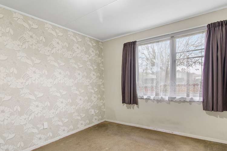 13 Grants Road Marchwiel_7