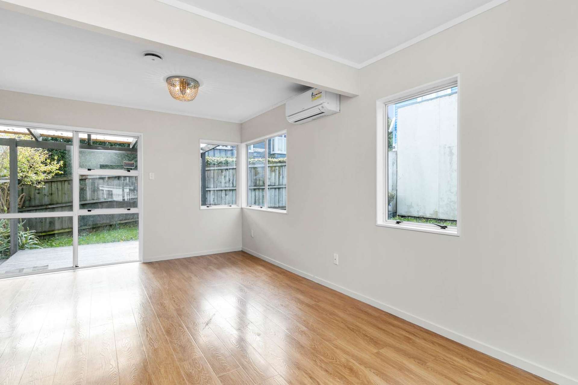 2/1759 Great North Road Avondale_0