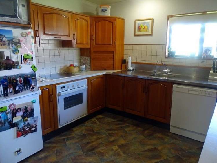 54 Thames Road Paeroa_13