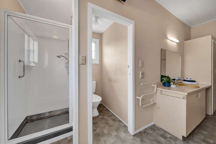 12 Selwyn Crescent College Estate_13