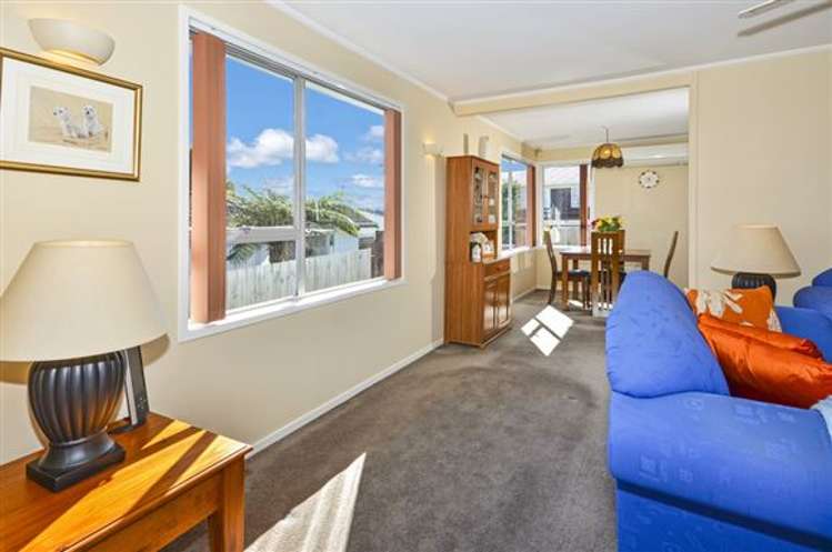 8 Tree View Avenue Glenfield_22