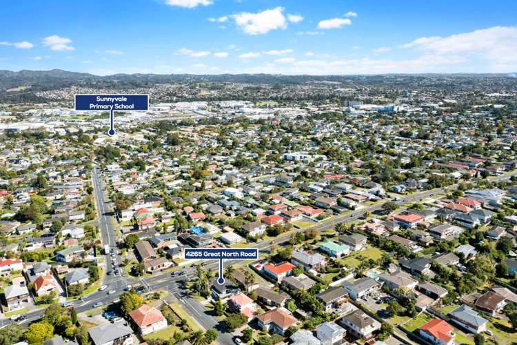 4265 Great North Road Glendene_45