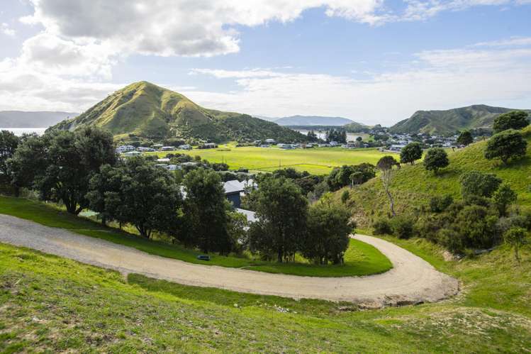 87 Lochiel Street Mahia_27