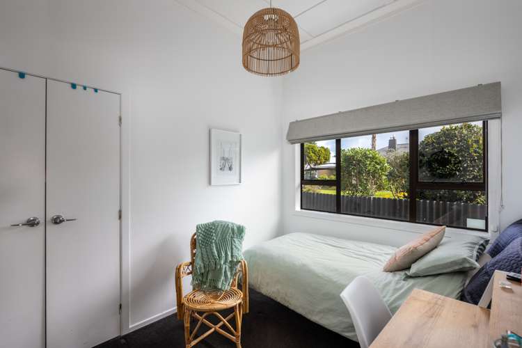 19 Takiroa Street Urenui_13