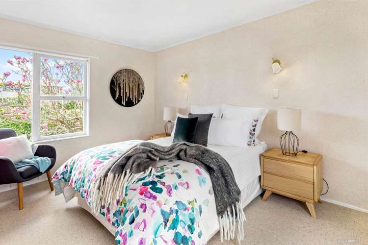 1/8 Newhaven Terrace Mairangi Bay_7