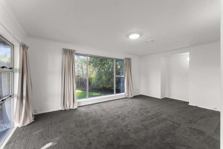 127 Denise Crescent Hornby_5