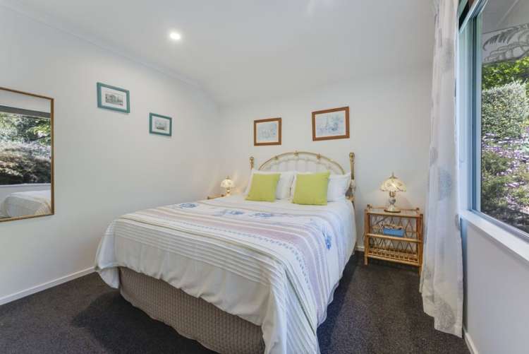 77 Washbourn Drive Richmond_12