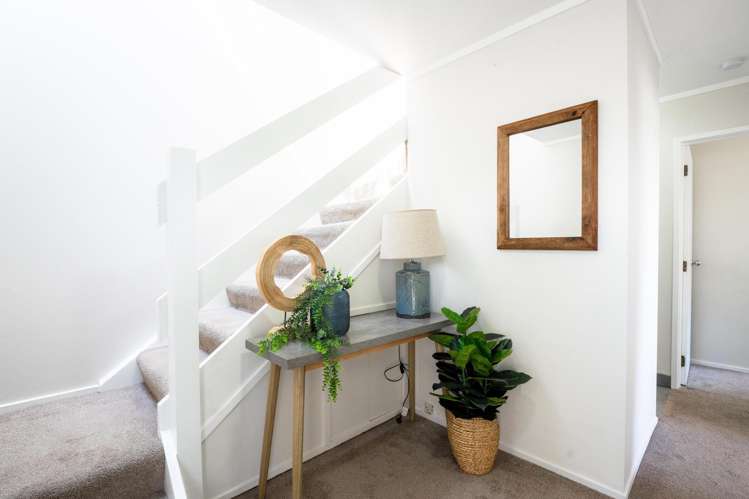 2/13 Fairclough Road Beach Haven_7