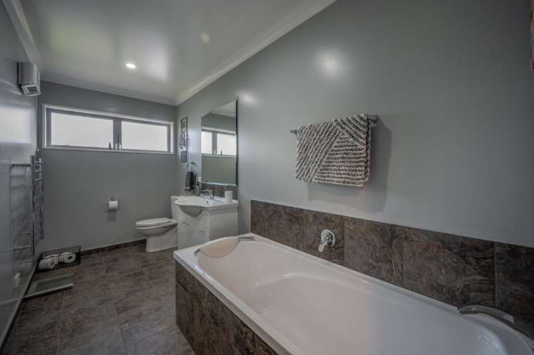 18 Monarch Drive Robinsons Bay_27