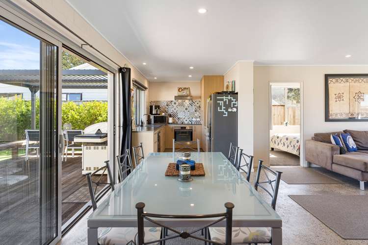 203a The Square Whangamata_7