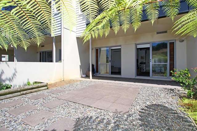 C2/71 Spencer Road Oteha_4