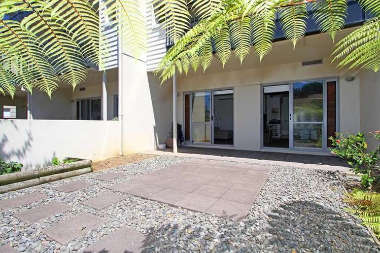 C2/71 Spencer Road Oteha_4