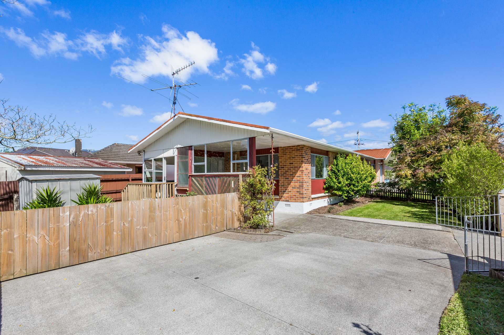 2/40 Totara Park Road Clouston Park_0