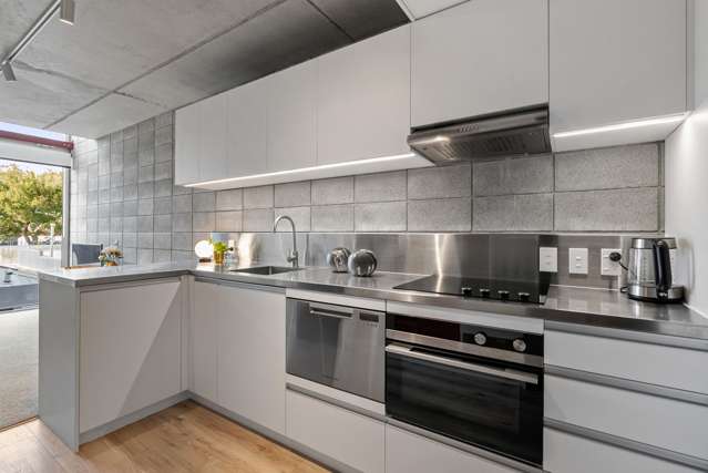 14/28 Martin Square Te Aro_3