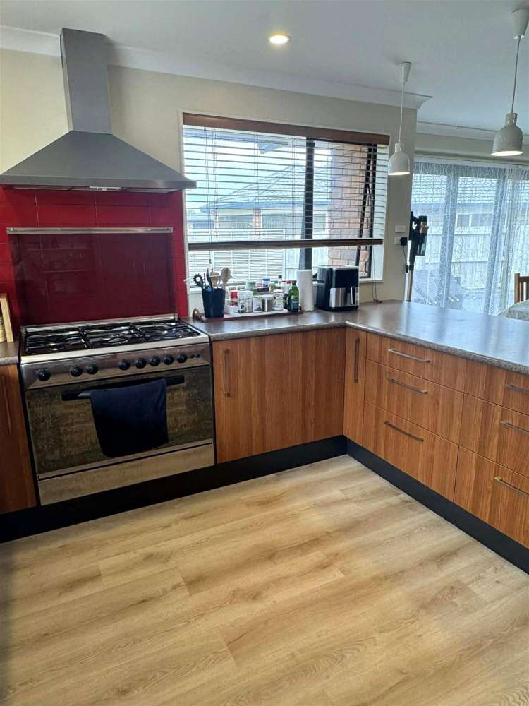 42 Peter Hall Drive Kelvin Grove_12