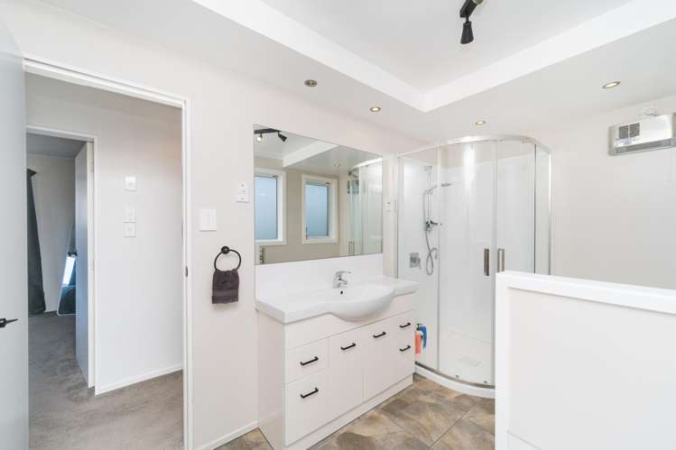 22 Rhodes Drive Kelvin Grove_12