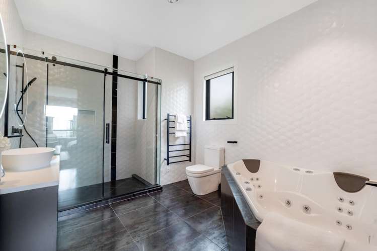 45 Armstrong Farm Drive East Tamaki Heights_22