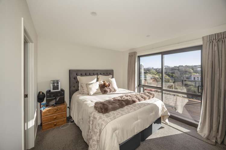 52 Perth Street South Hill_11