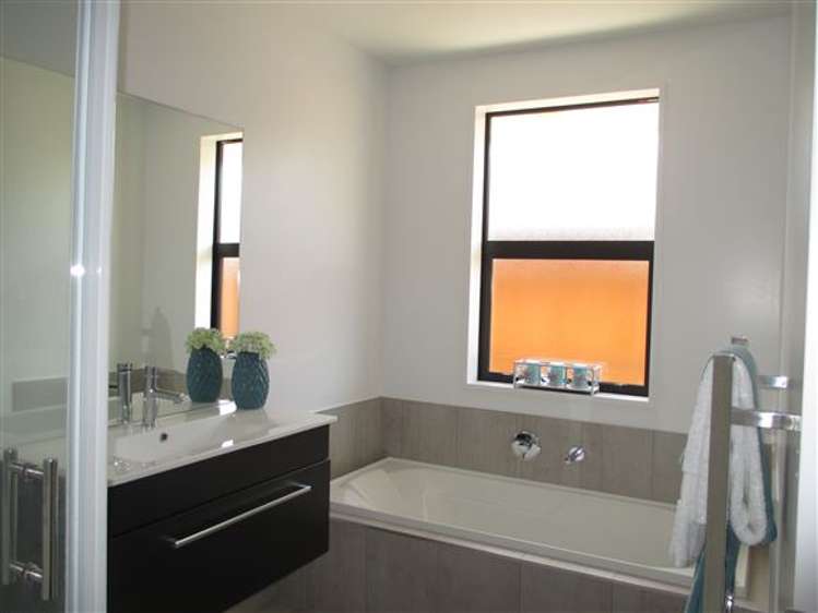 20 Russ Drive Lincoln_19