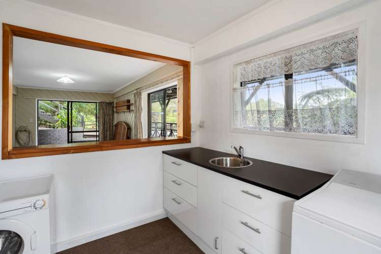 274 Forest Hill Road Waiatarua_14