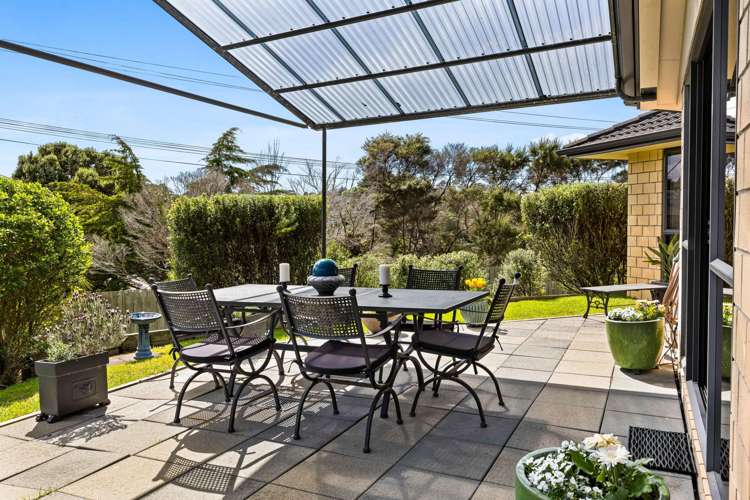 40 Rivervale Grove Stanmore Bay_7