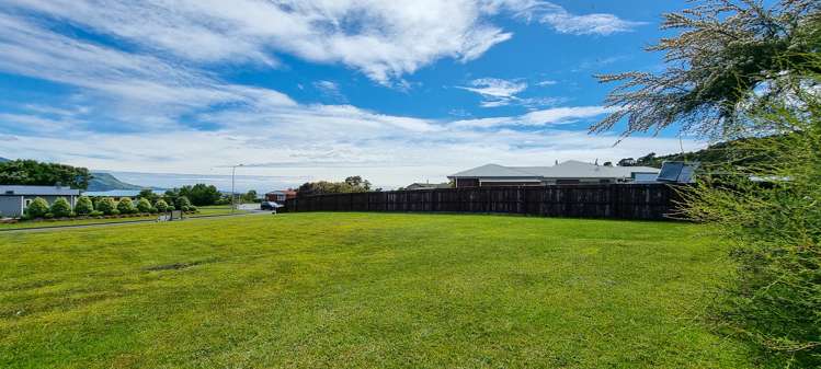 3 Ruataniwha Drive Collingwood_2