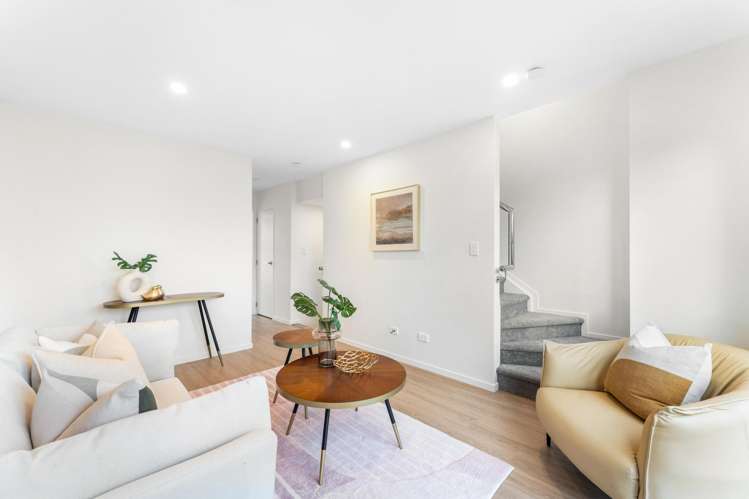 6&7/45 Smythe Road Henderson_7