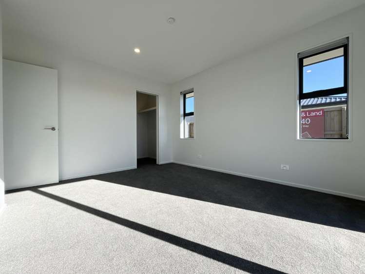 17 Silvergrass Way 11103_11