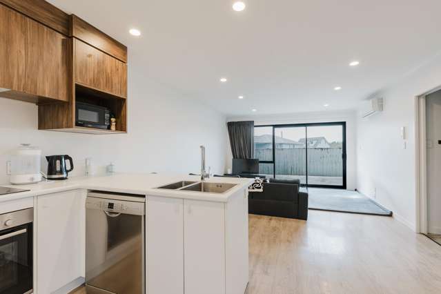 Freehold and   Vendor Wants Gone