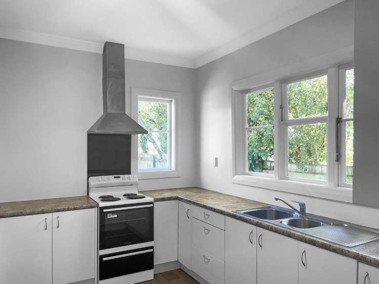 104 Stokes Valley Road 1350_3