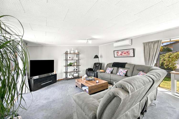 64 Cuffs Road Wainoni_6
