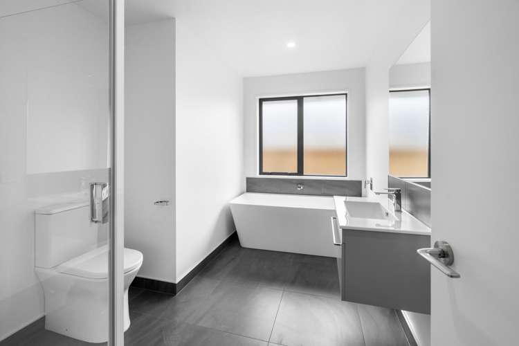 98 Scout Street Rolleston_14