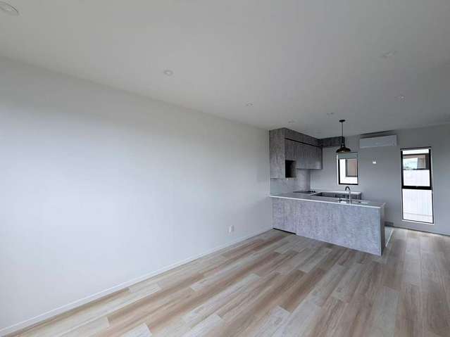 4/148 Lincoln Road Henderson_3